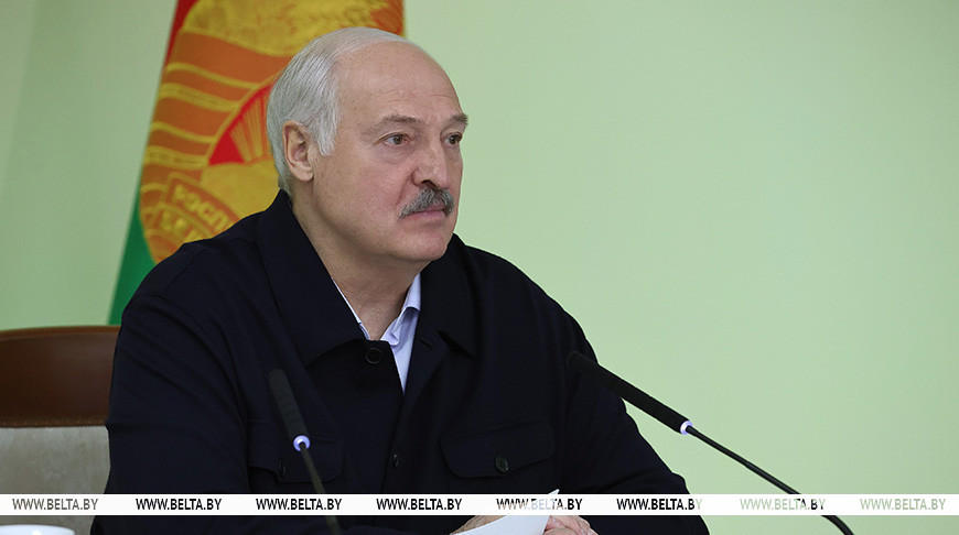 "Будет экономика - будут граждане жить нормально". Лукашенко о приоритетах в создании условий для людей "Будет экономика - будут граждане жить нормально". Лукашенко о приоритетах в создании условий для людей